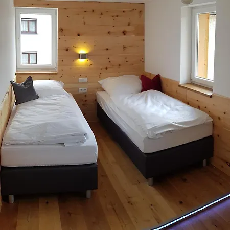 Zur Rhoen Tischlerei Lejlighed *