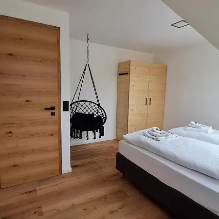 Zur Rhoen Tischlerei