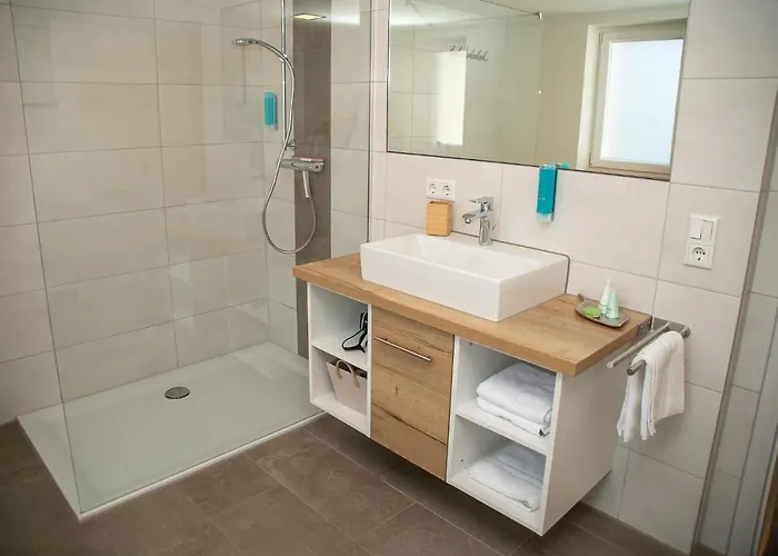 Zur Rhoen Tischlerei Apartman *