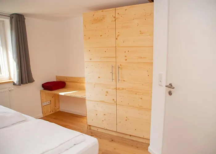 Zur Rhoen Tischlerei Apartman *