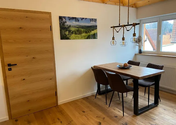 Zur Rhoen Tischlerei Apartman *